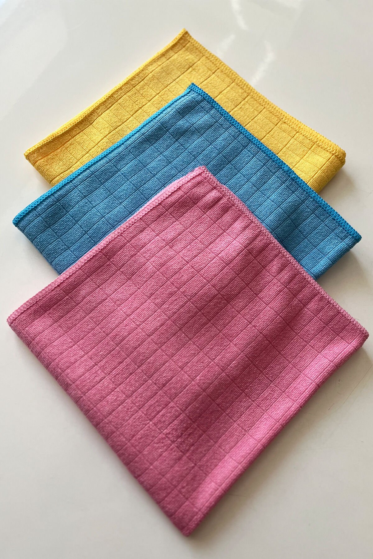 ( 3 Adet ) Mikrofiber Mutfak Temizlik Bezi 40*40 Cm Leke Tutmaz Koku Yapmaz- Mix Renk